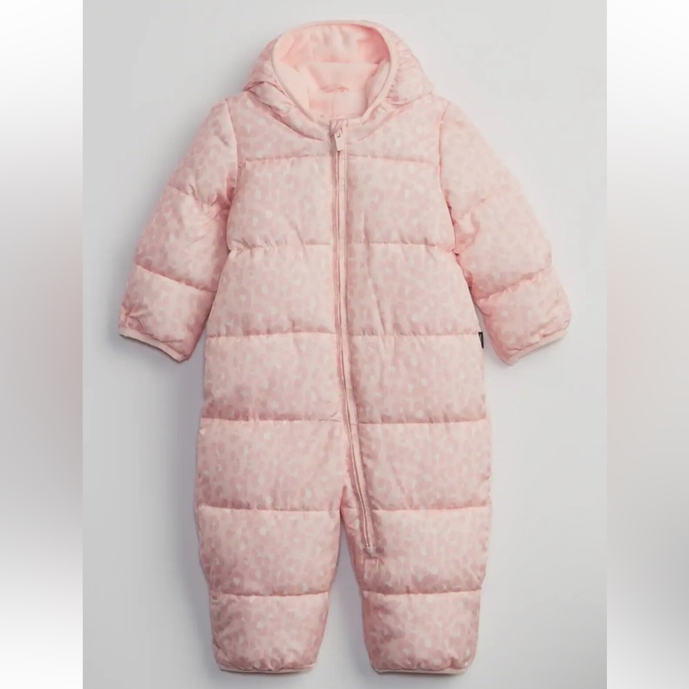 GAP Baby Puffer Snowsuit Bunting Girls Size 6-12 month Pink Cameo Cold Control